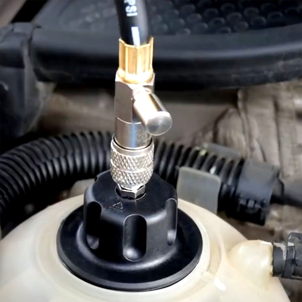 29 Pieces Cooling System Pressure Tester & Vacuum Refill Master Kit – PKTool | Universal Auto Spares