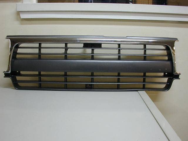 Front Grille (Chromed/Grey) Toyota LandCruiser 80 Series 1990 - 1994 TYLA-GRI-59F - Sterling
